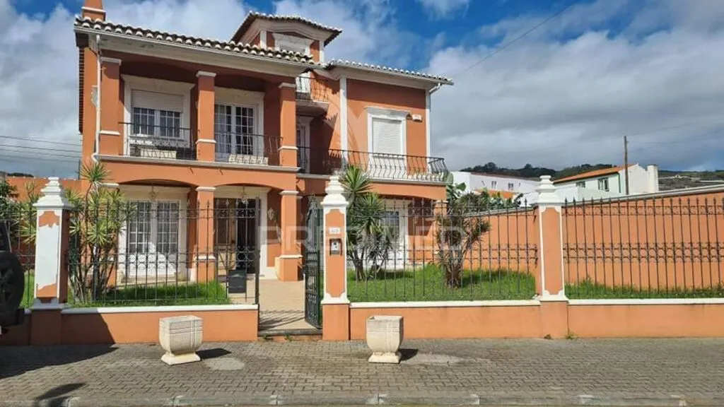 moradia-t4-venda-porto-judeu-angra-do-heroismo-ilha-terceira