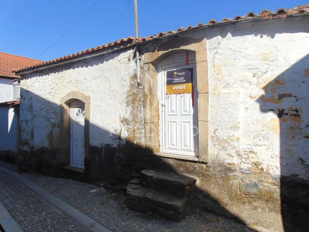 moradia-t5-venda-louredo-e-fornelos-santa-marta-de-penaguiao-vila-real
