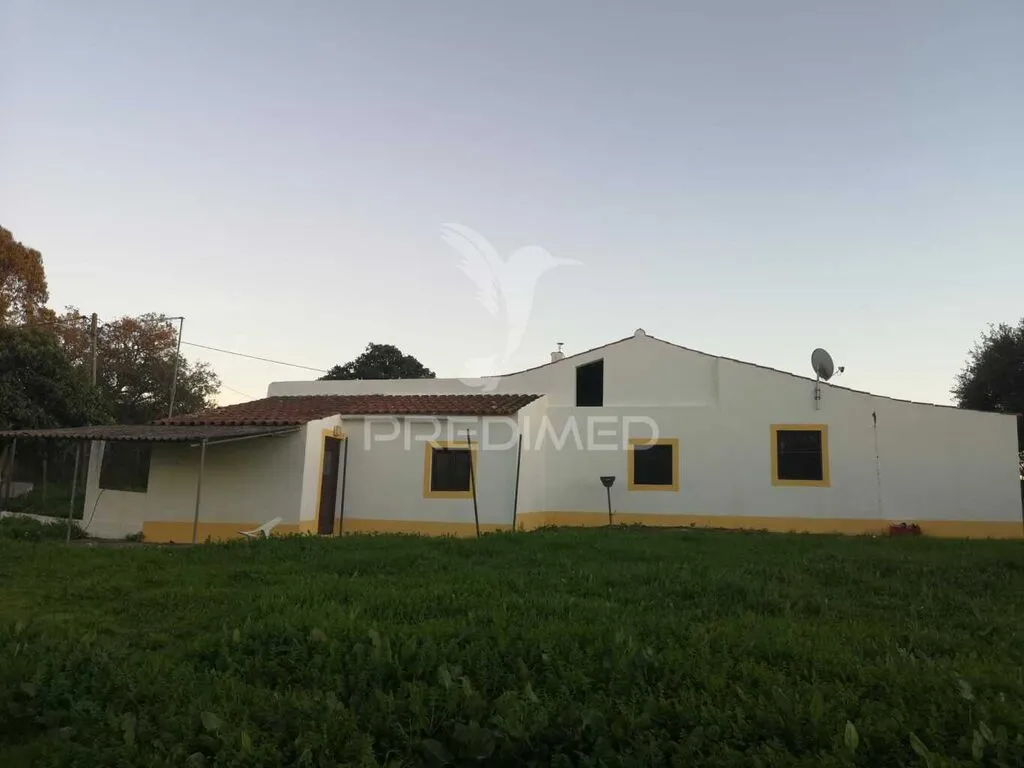 moradia-t5-venda-santiago-do-cacem-setubal