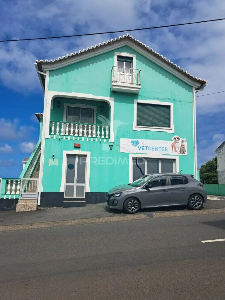 moradia-t4-venda-biscoitos-praia-da-vitoria-ilha-terceira