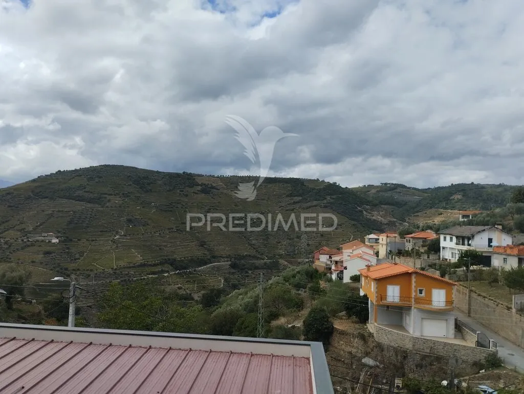 moradia-t2-venda-poiares-e-canelas-peso-da-regua-vila-real