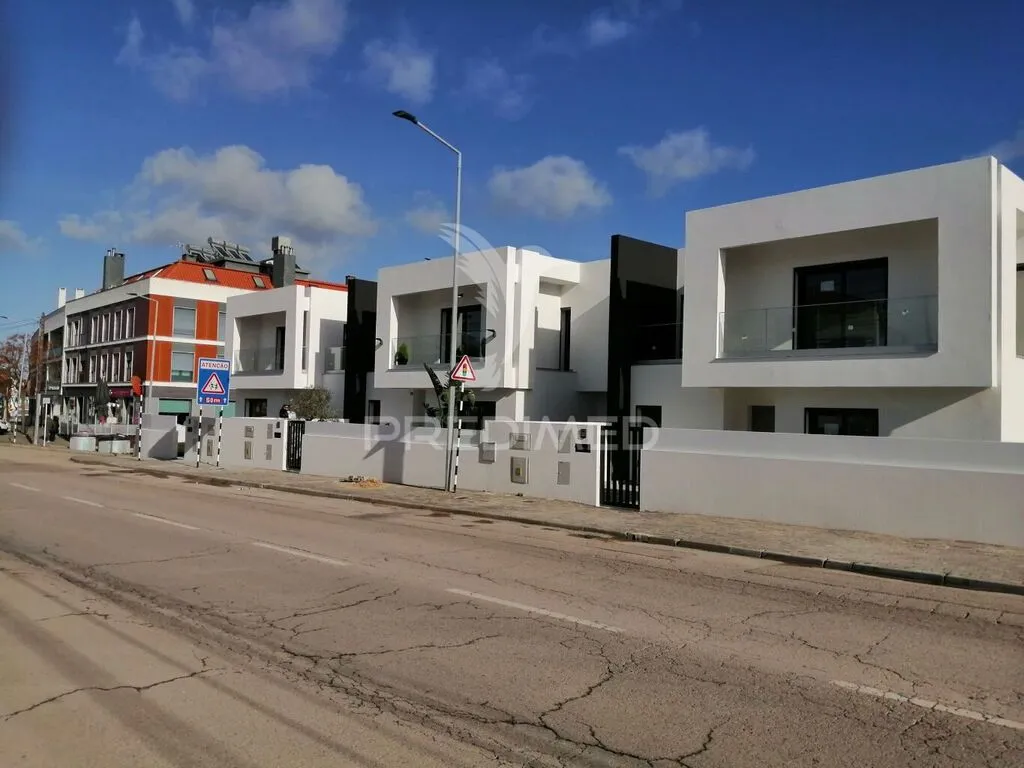 moradia-t4-venda-corroios-seixal-setubal