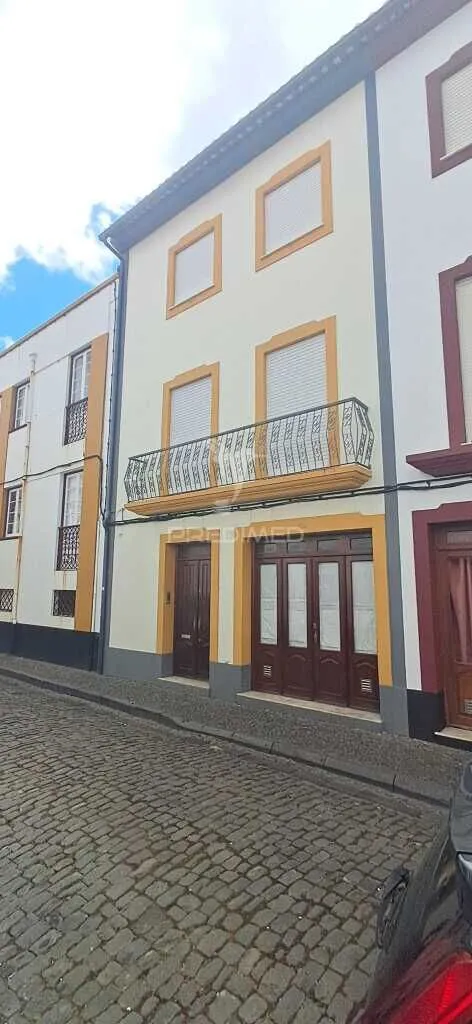 moradia-t4-venda-angra-do-heroismo-ilha-terceira