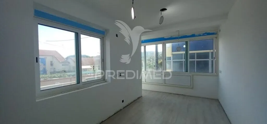 apartamento-t4-venda-laranjeiro-e-feijo-almada-setubal