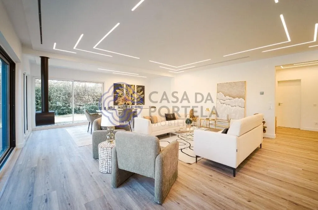 moradia-t5-venda-charneca-de-caparica-e-sobreda-almada-setubal