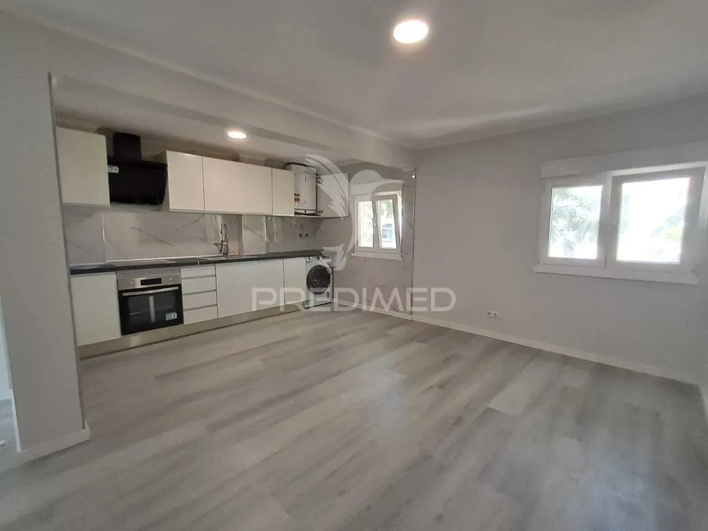 apartamento-t3-venda-laranjeiro-e-feijo-almada-setubal