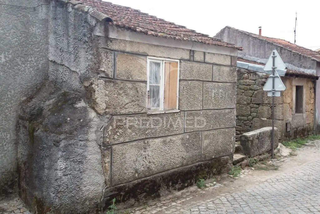 moradia-t2-venda-esmolfe-penalva-do-castelo-viseu