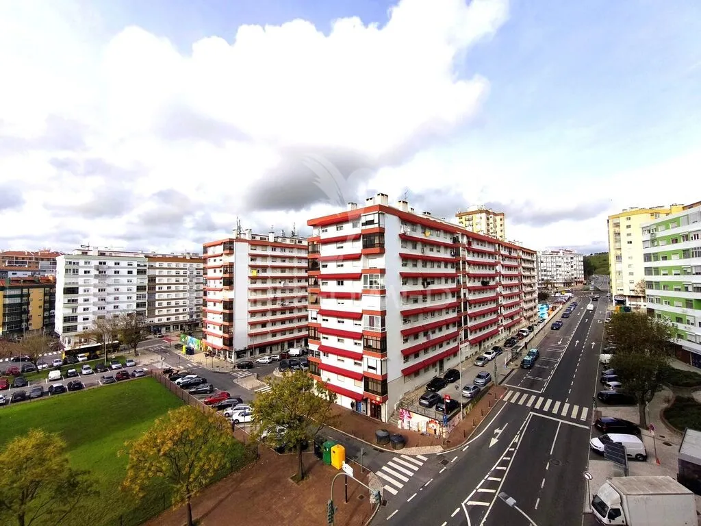 apartamento-t3-venda-mina-de-agua-amadora-lisboa