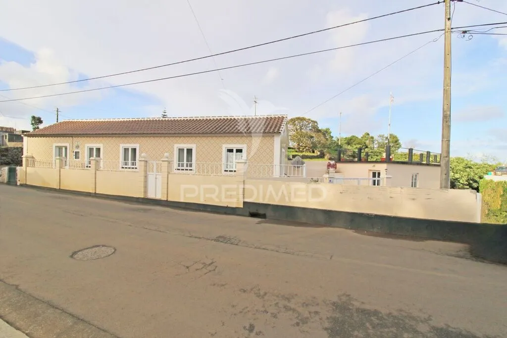 moradia-t2-venda-fontinhas-praia-da-vitoria-ilha-terceira