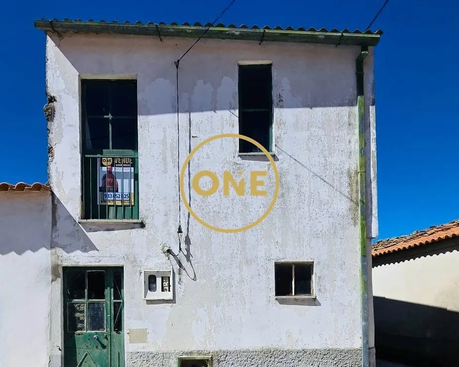 moradia-t2-venda-colmeal-e-vilar-torpim-figueira-de-castelo-rodrigo-guarda