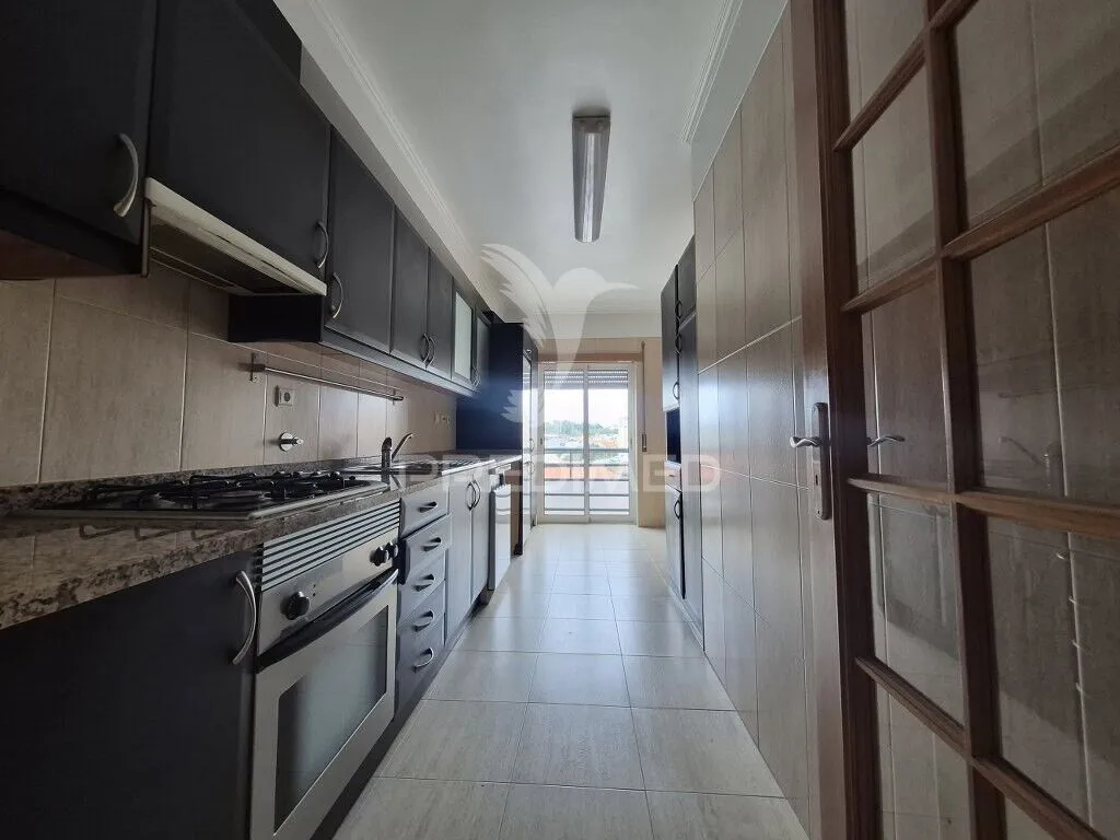 apartamento-t2-venda-laranjeiro-e-feijo-almada-setubal