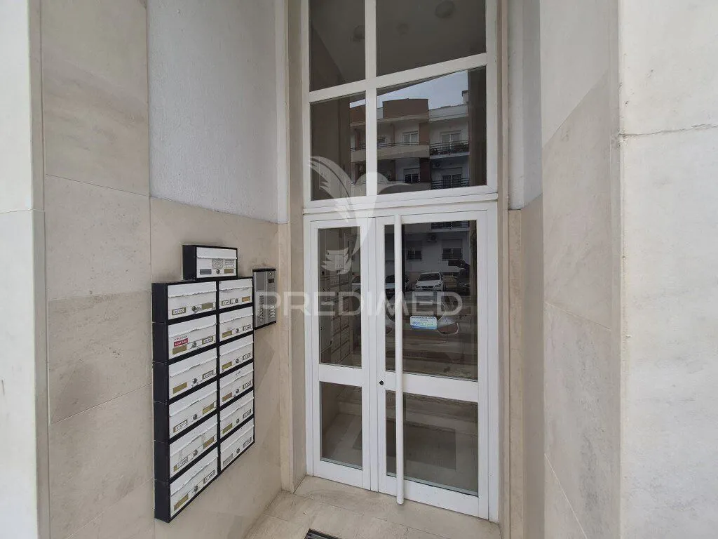 apartamento-t2-venda-laranjeiro-e-feijo-almada-setubal