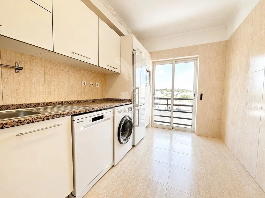 apartamento-t2-venda-laranjeiro-e-feijo-almada-setubal
