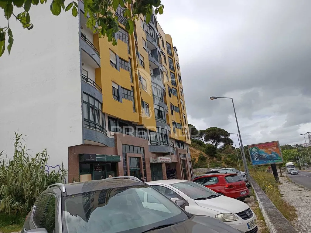 apartamento-t3-venda-laranjeiro-e-feijo-almada-setubal