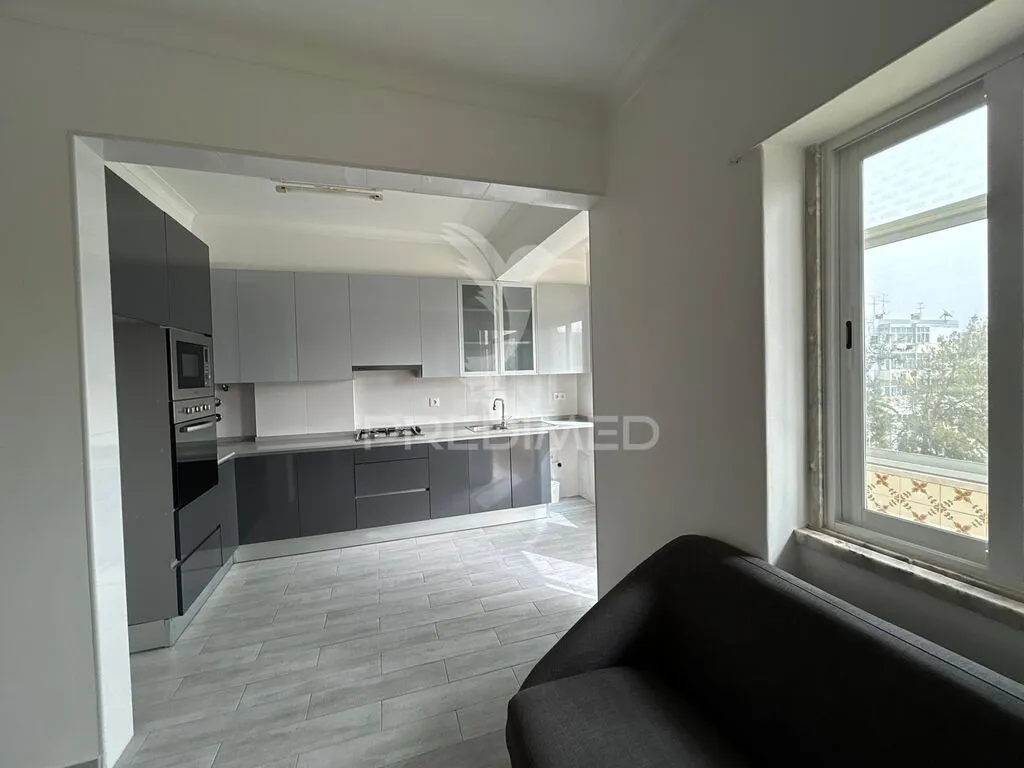 apartamento-t3-venda-laranjeiro-e-feijo-almada-setubal