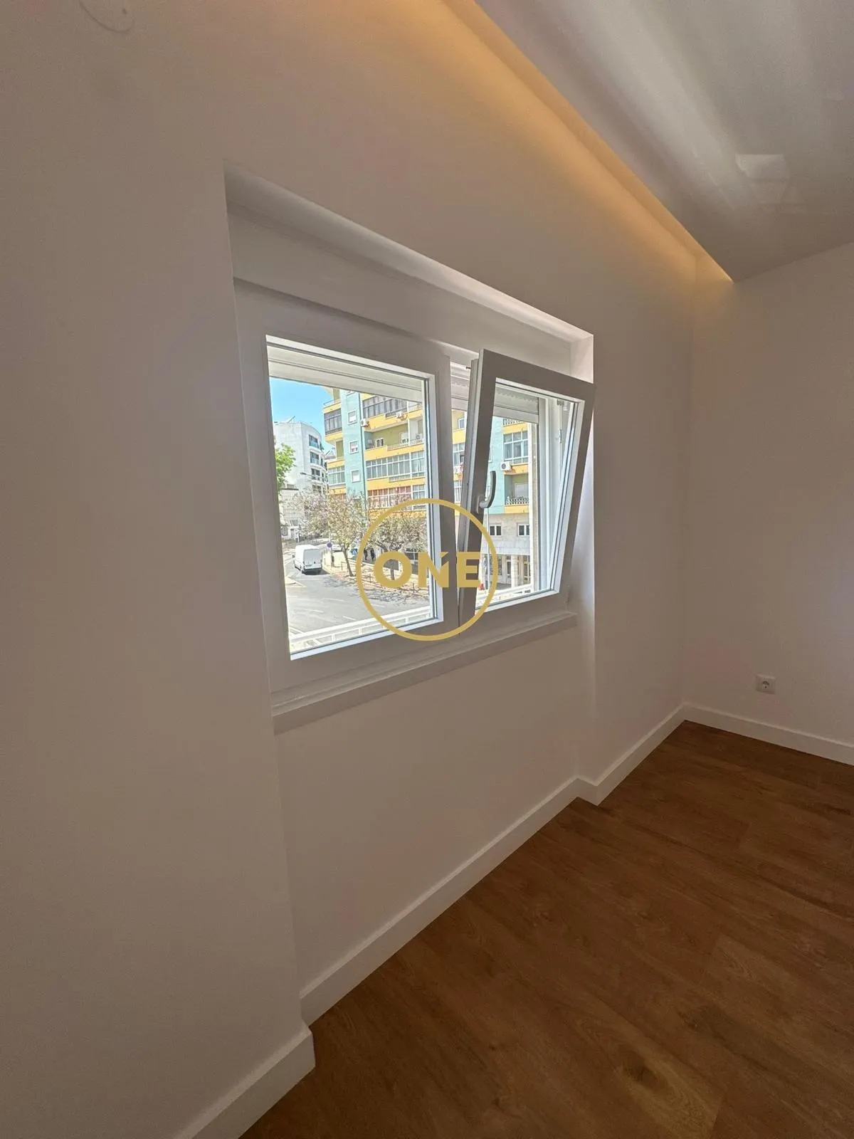 apartamento-t2-venda-baixa-da-banheira-e-vale-da-amoreira-moita-setubal