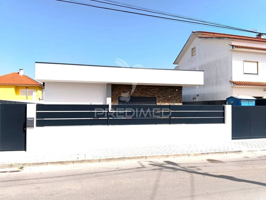 moradia-t4-venda-fernao-ferro-seixal-setubal