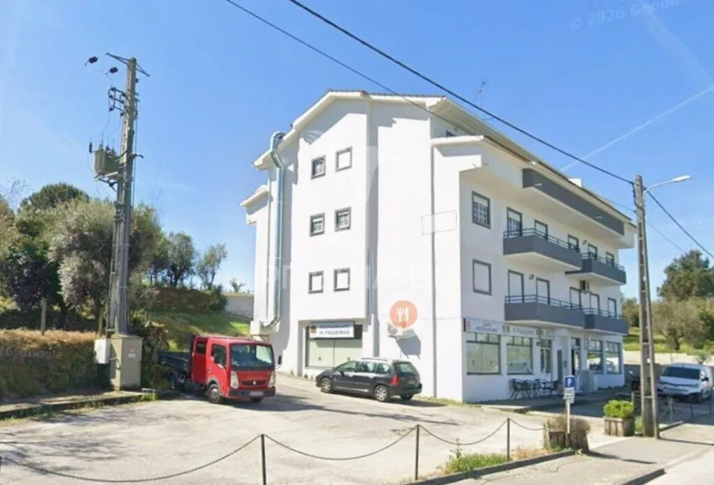 apartamento-t3-venda-santar-e-moreira-nelas-viseu
