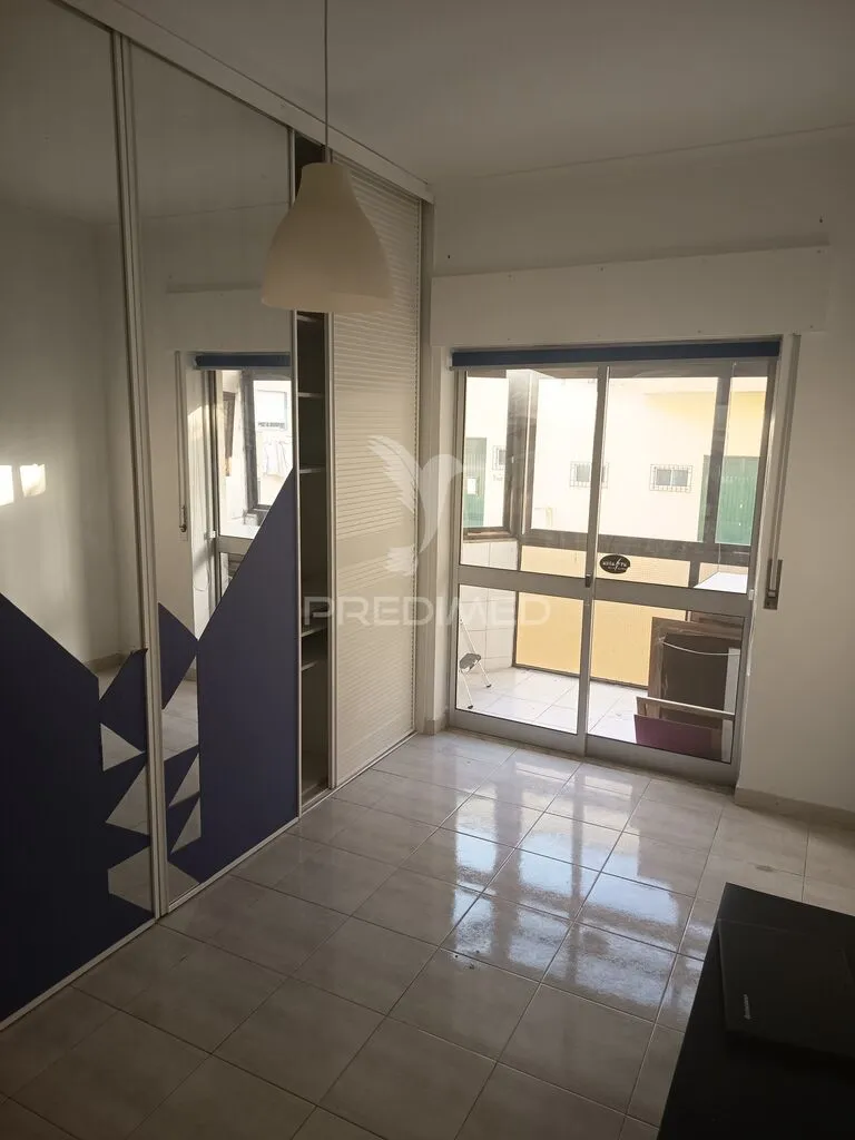 apartamento-t3-venda-laranjeiro-e-feijo-almada-setubal