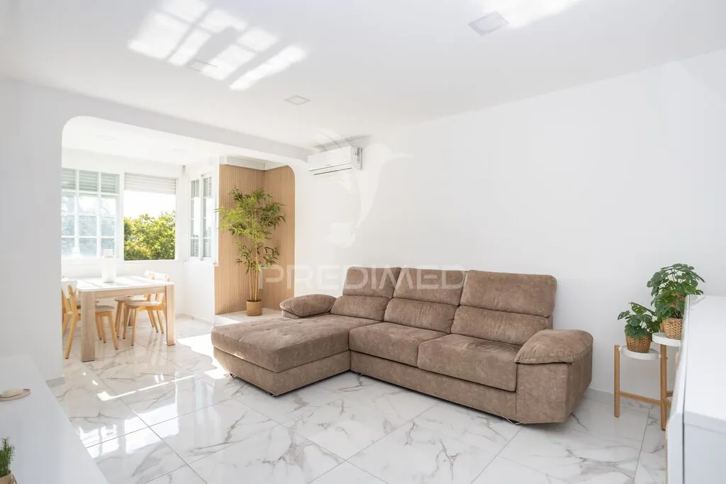 apartamento-t2-venda-laranjeiro-e-feijo-almada-setubal
