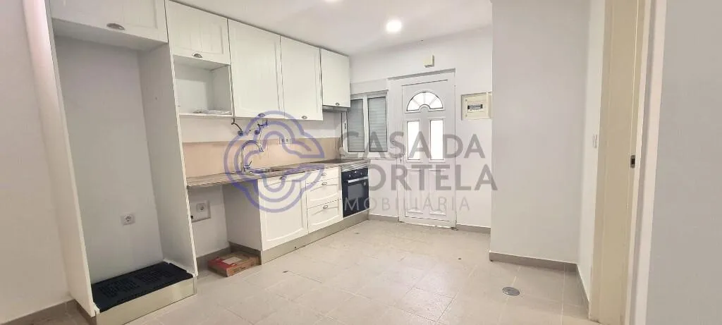 moradia-t0-venda-alges-linda-a-velha-e-cruz-quebrada-dafundo-oeiras-lisboa