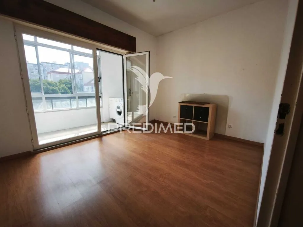 apartamento-t1-venda-aguas-livres-amadora-lisboa
