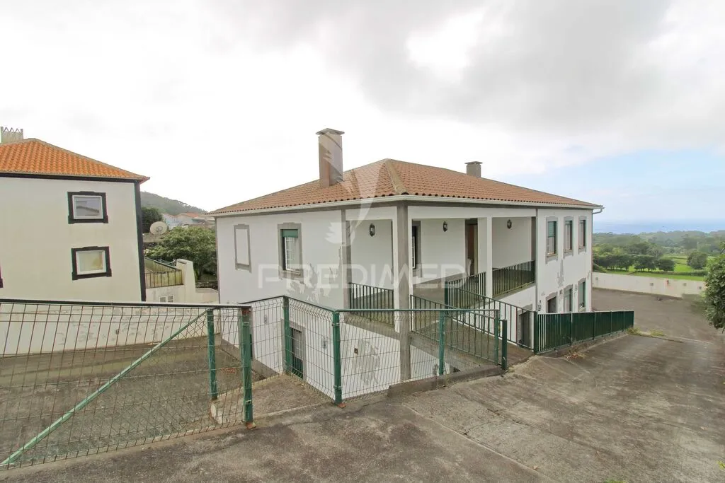 moradia-t5-venda-posto-santo-angra-do-heroismo-ilha-terceira