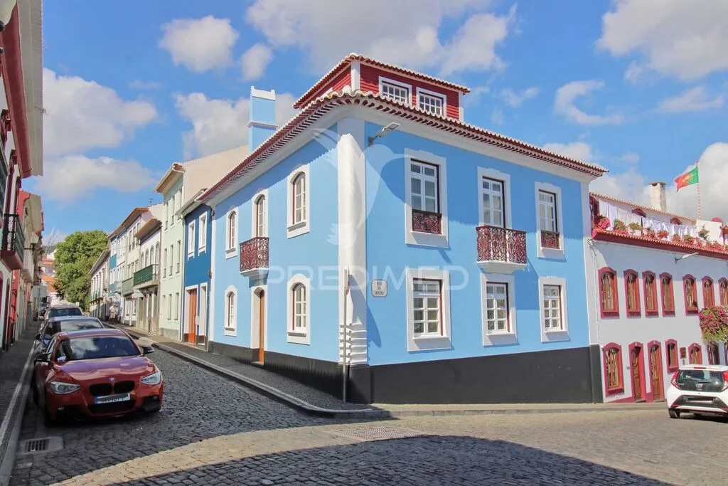 moradia-t4-venda-angra-do-heroismo-ilha-terceira