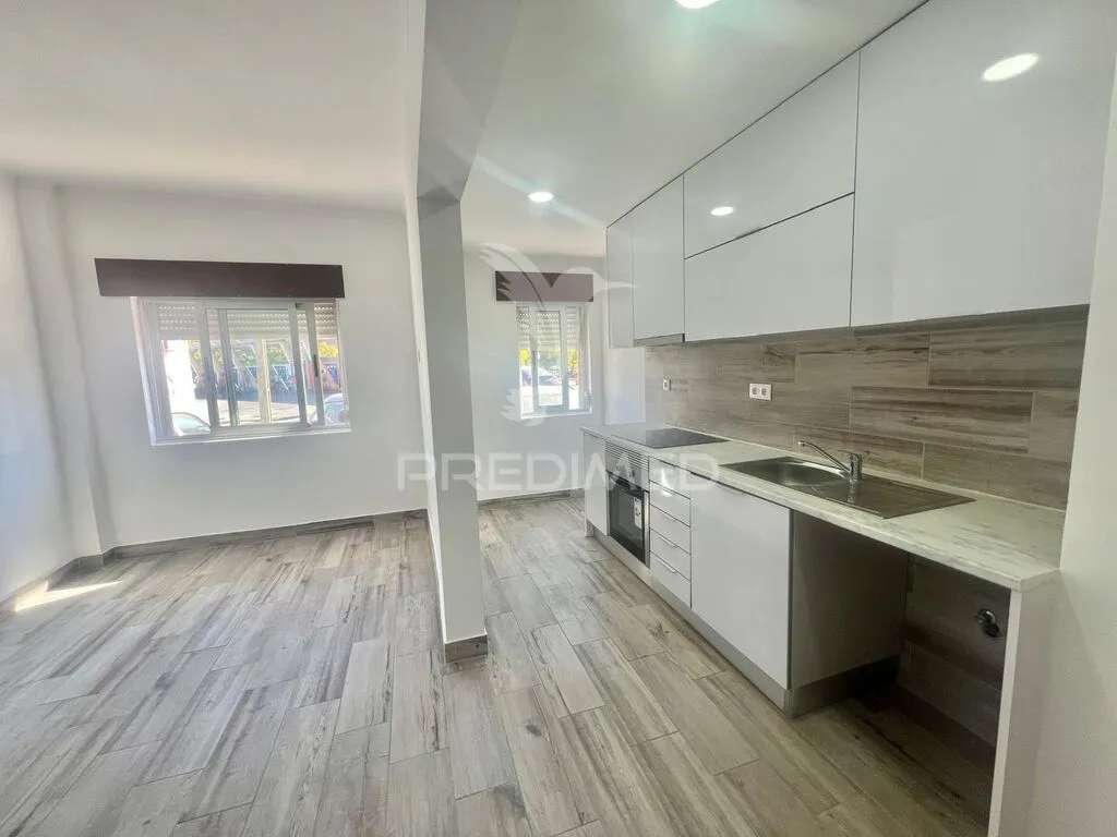 apartamento-t2-venda-baixa-da-banheira-e-vale-da-amoreira-moita-setubal