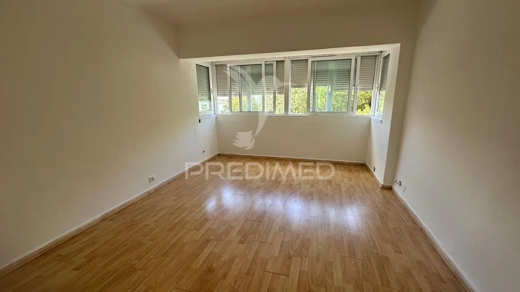 apartamento-t2-venda-santa-maria-dos-olivais-lisboa