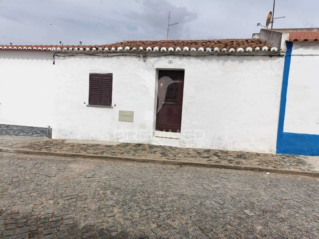 moradia-t2-venda-albernoa-e-trindade-beja