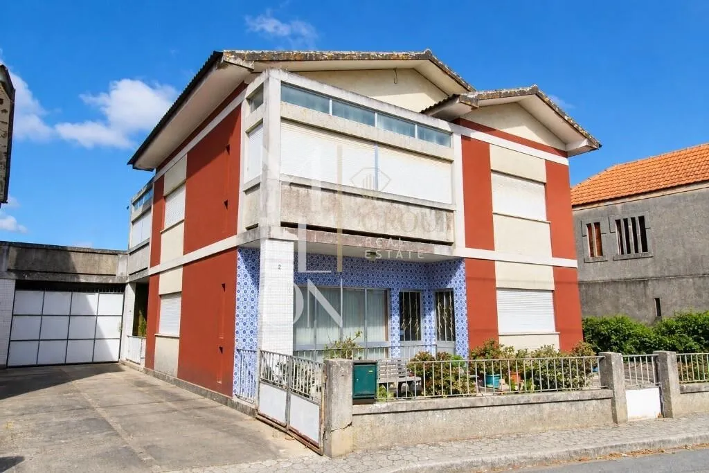 moradia-t5-venda-bustos-troviscal-e-mamarrosa-oliveira-do-bairro-aveiro