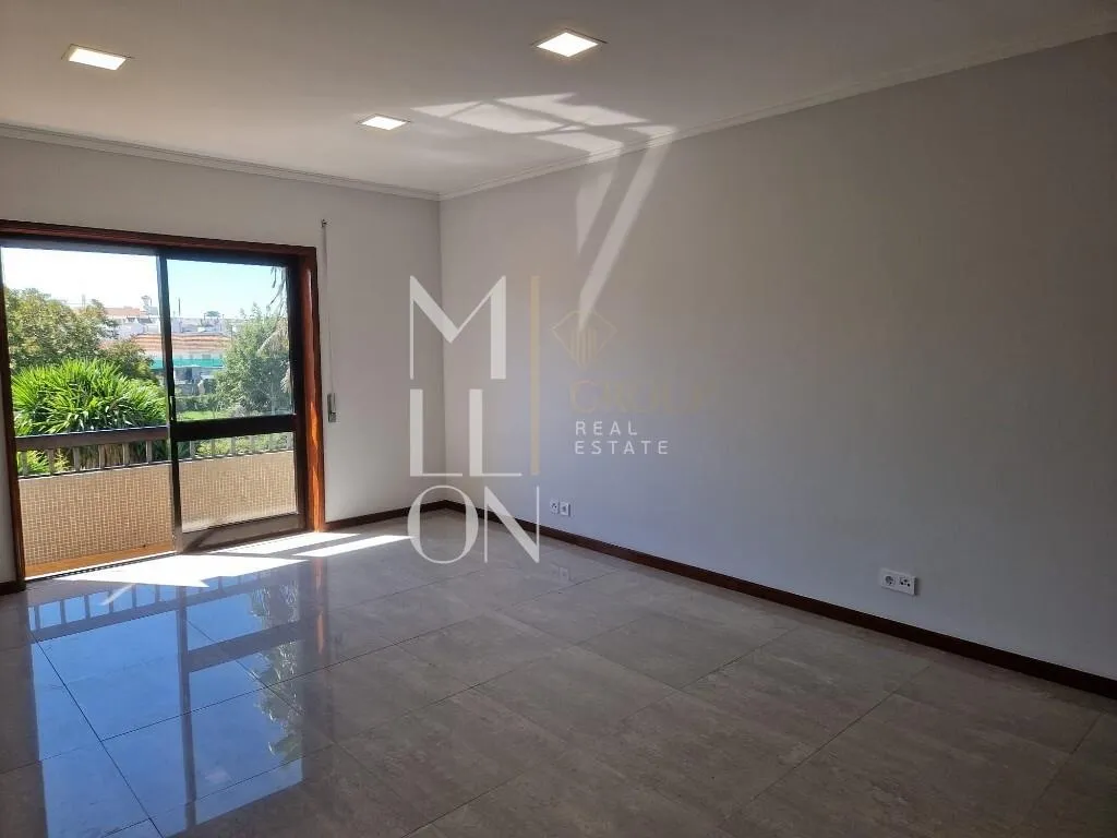 apartamento-t3-venda-pacos-de-brandao-santa-maria-da-feira-aveiro