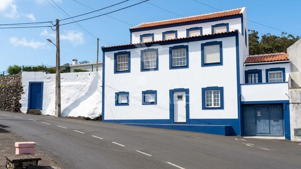 moradia-t4-venda-angra-do-heroismo-ilha-terceira