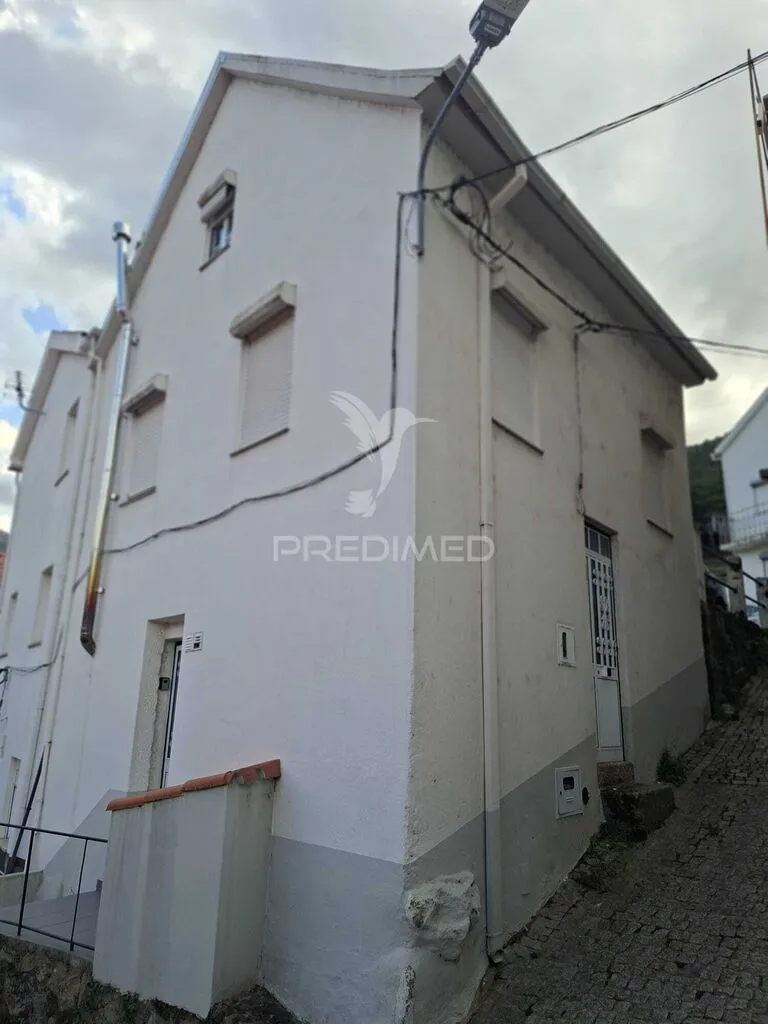 moradia-t4-venda-santa-maria-manteigas-guarda