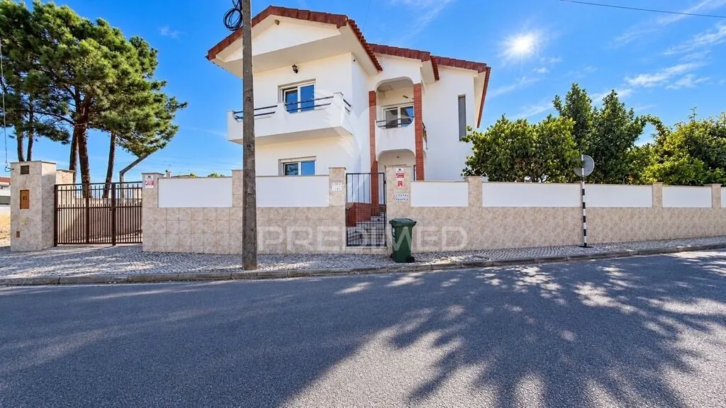 moradia-t4-venda-fernao-ferro-seixal-setubal
