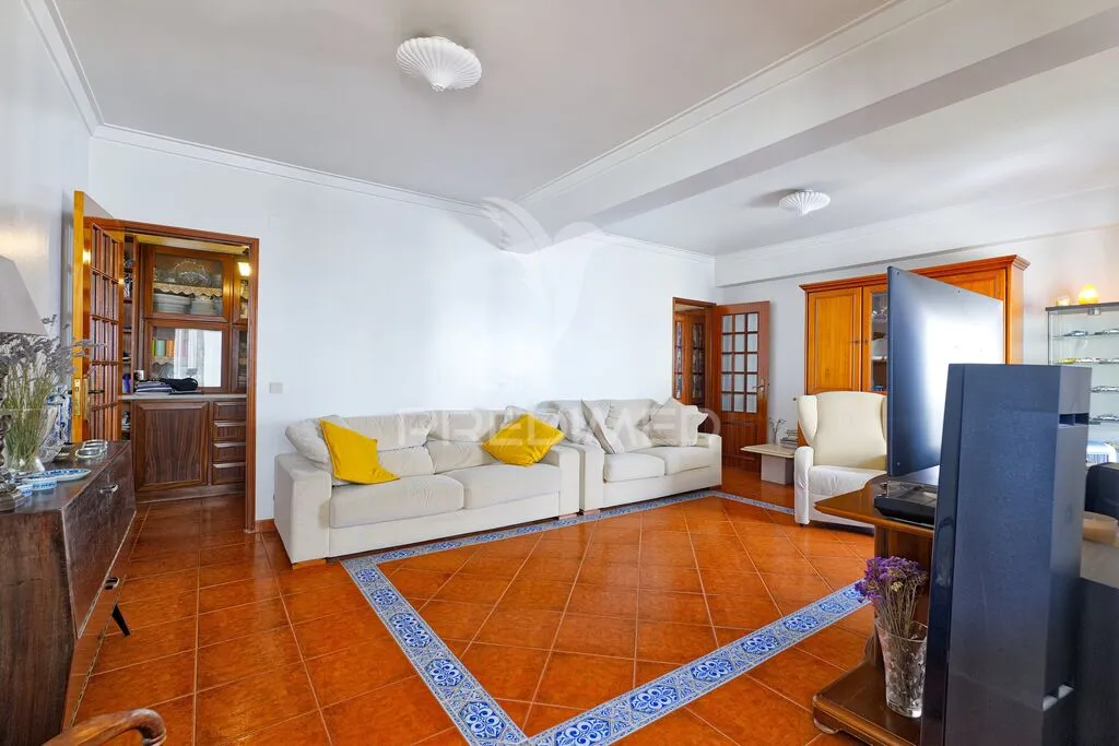 apartamento-t3-venda-charneca-de-caparica-e-sobreda-almada-setubal