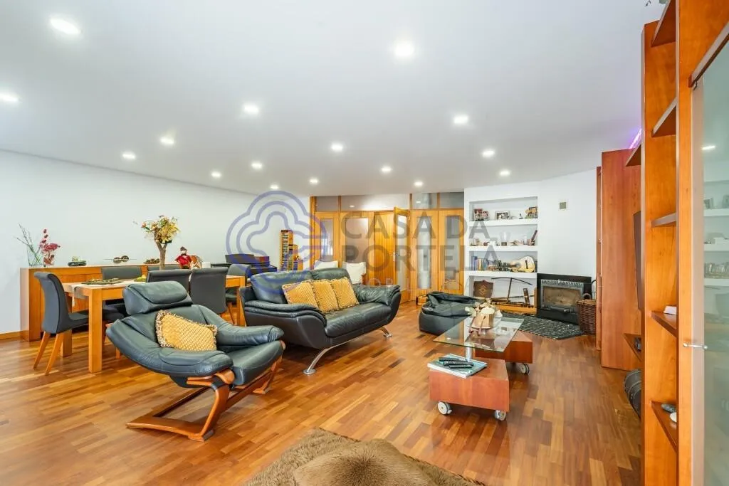 apartamento-t4-venda-moreira-maia-porto