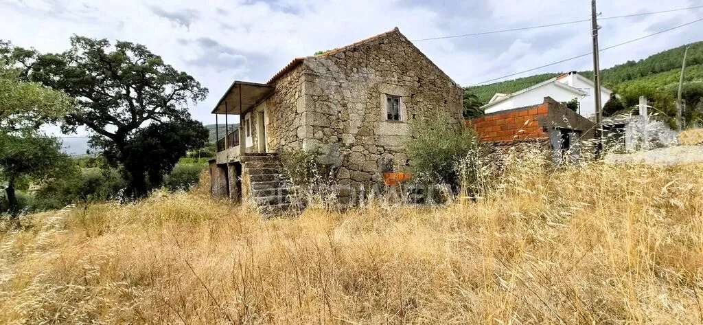 moradia-t2-venda-vale-de-prazeres-e-mata-da-rainha-fundao-castelo-branco