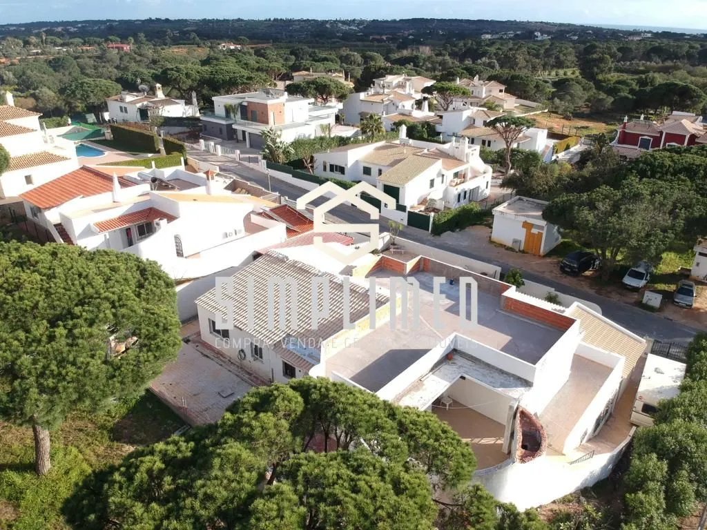 moradia-t4-venda-quarteira-loule-faro