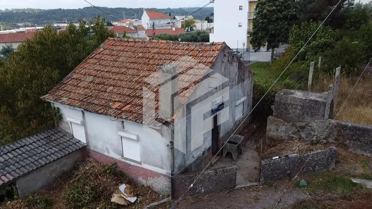 moradia-t2-venda-seia-sao-romao-e-lapa-dos-dinheiros-seia-guarda