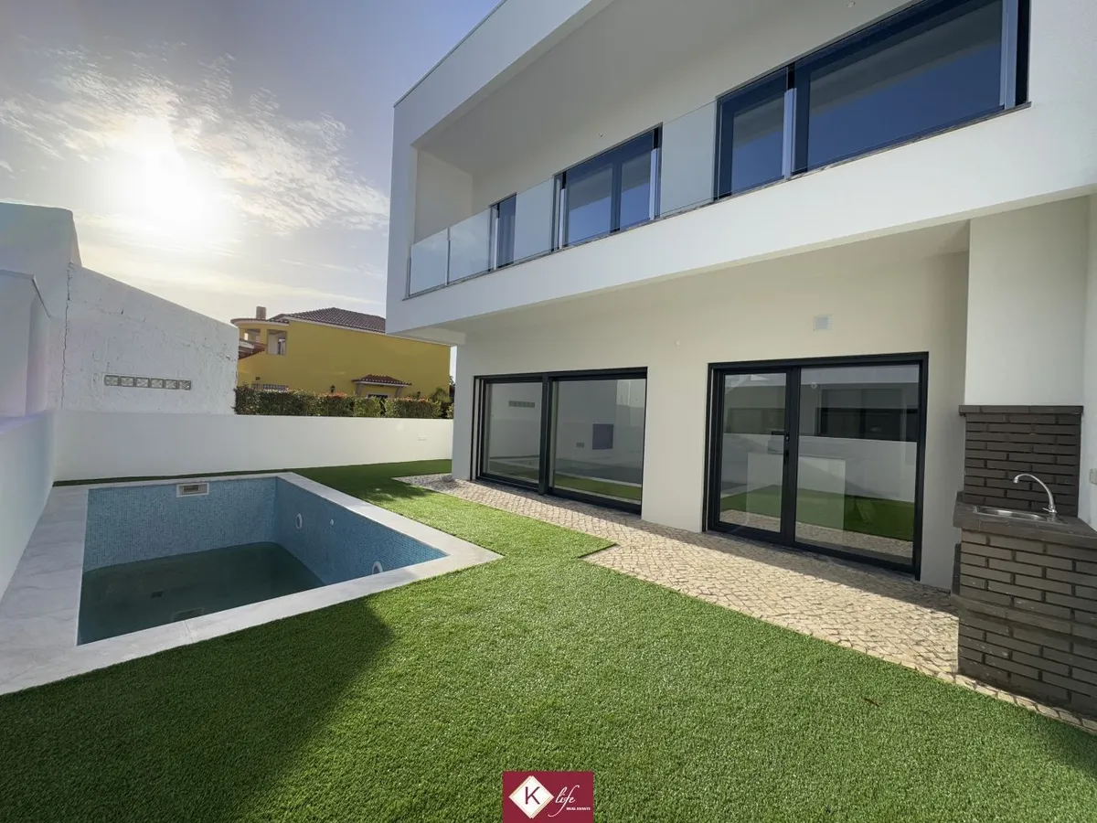 moradia-t4-venda-charneca-de-caparica-e-sobreda-almada-setubal