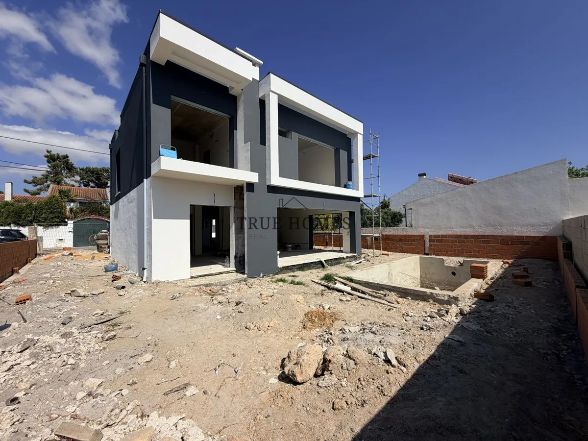 moradia-t4-venda-charneca-de-caparica-e-sobreda-almada-setubal