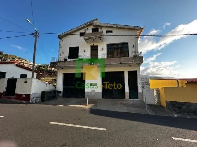 moradia-t6-venda-estreito-camara-de-lobos-camara-de-lobos-madeira