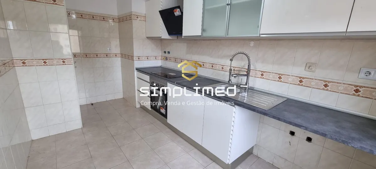 apartamento-t2-venda-algueirao-mem-martins-sintra-lisboa