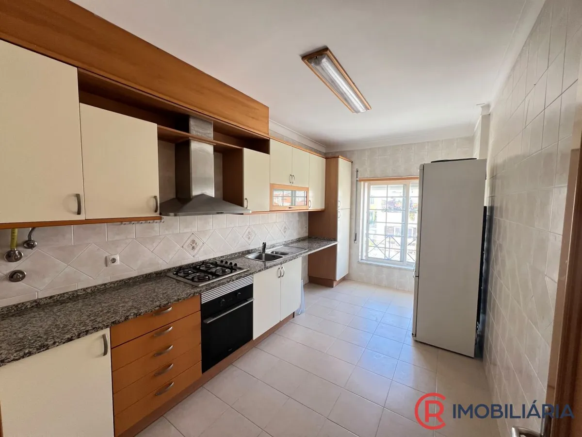 apartamento-t2-venda-baixa-da-banheira-e-vale-da-amoreira-moita-setubal