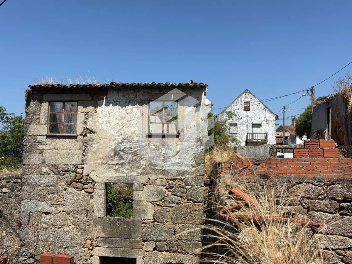 moradia-t4-venda-nogueira-do-cravo-oliveira-do-hospital-coimbra