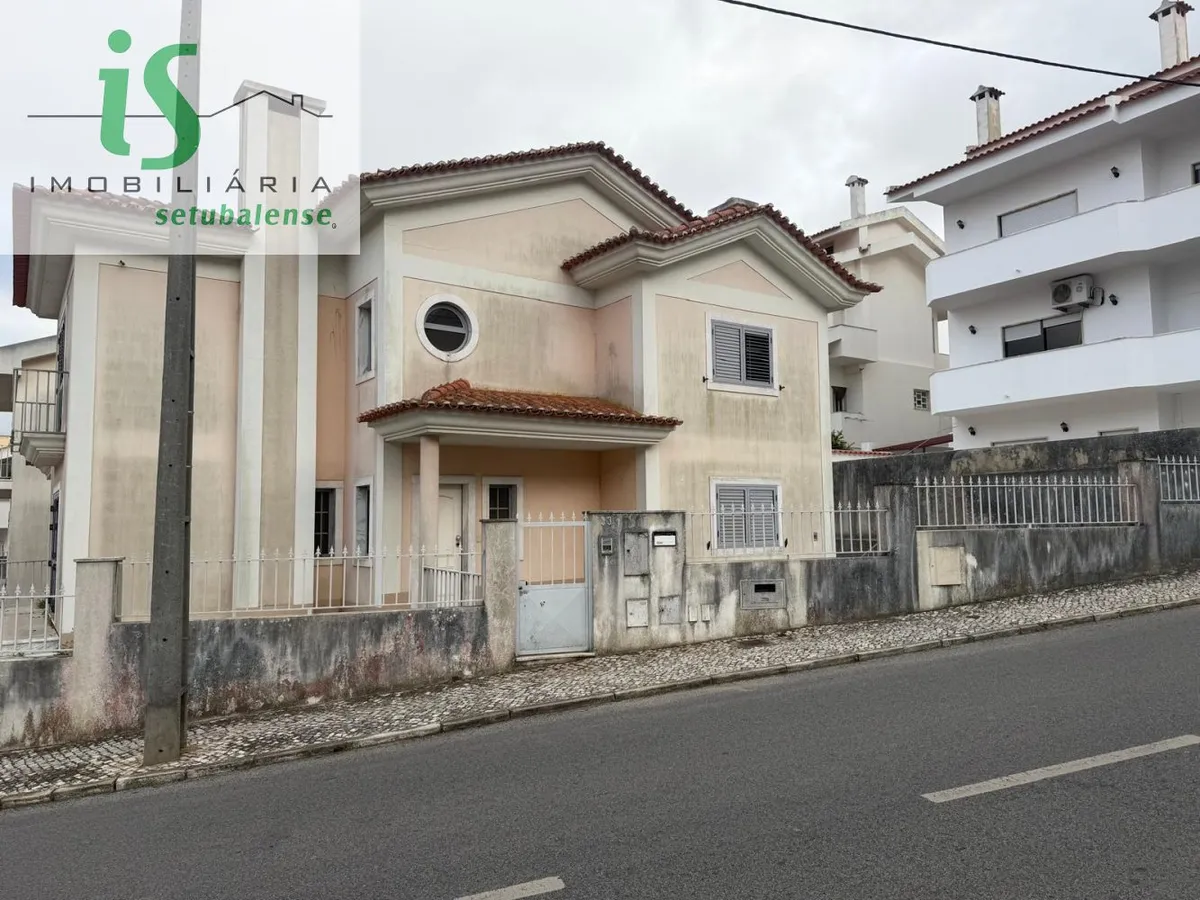 moradia-t4-venda-charneca-de-caparica-e-sobreda-almada-setubal