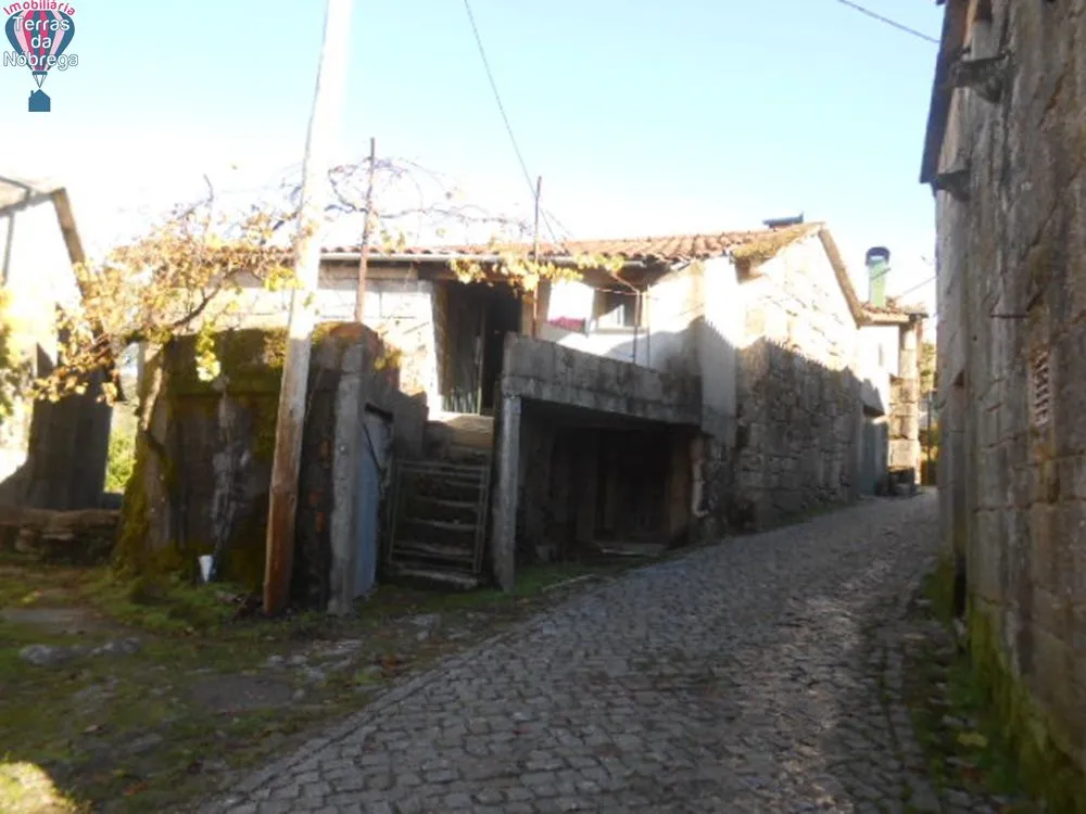 moradia-t2-venda-entre-ambos-os-rios-ermida-e-germil-ponte-da-barca-viana-do-castelo