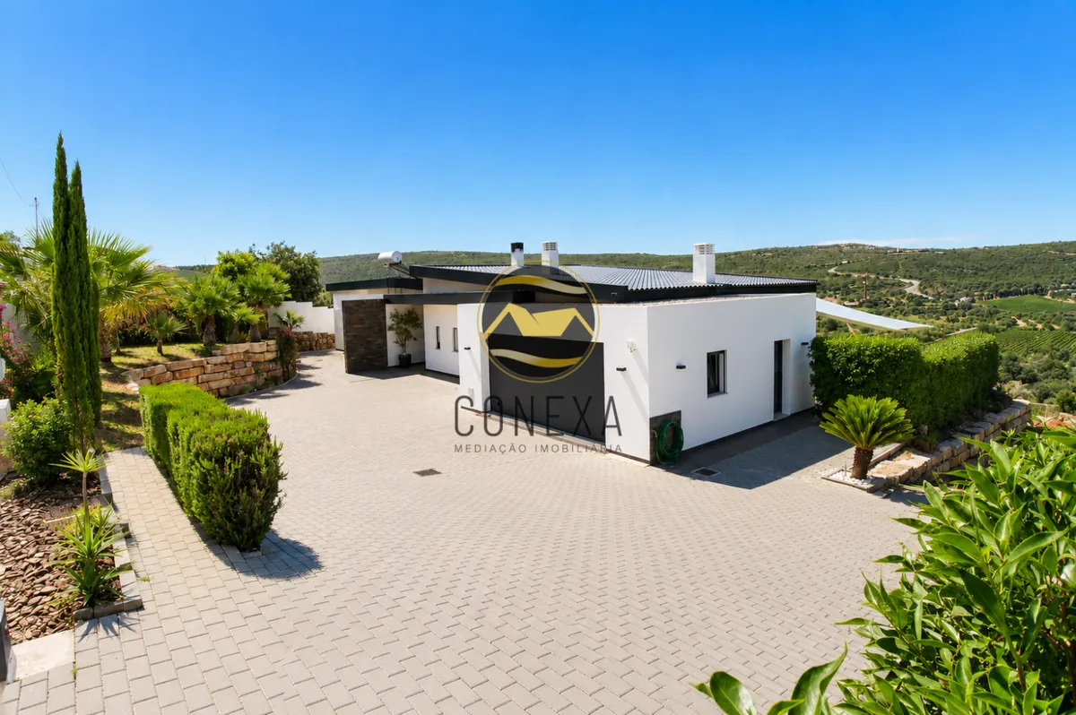 moradia-t4-venda-querenca-tor-e-benafim-loule-faro